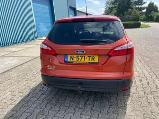 Foto 17 van Ford Focus Wagon 1.6 TI-VCT Titanium WATERSCHADE!!!