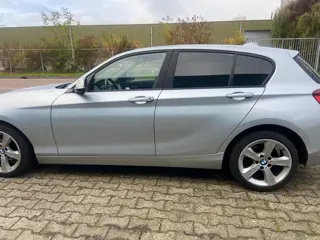 Foto 15 van BMW 1-serie 116d High Executive
