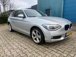 Foto 20 van BMW 1-serie 116d High Executive