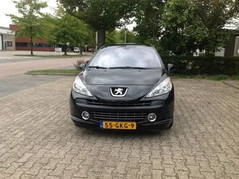 Peugeot 207 1.6-16V T Féline
