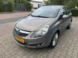 Opel Corsa 1.2-16V '111' Edition