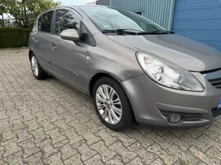 Foto 20 van Opel Corsa 1.2-16V '111' Edition
