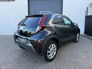 Foto 15 van Toyota Aygo X 1.0 VVT-i MT Pulse|Fabrieksgarantie|Camera|Stoelverwaming|Carplay
