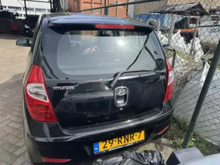 Foto 17 van Hyundai I10 1.1 i-Drive Cool MOTORSCHADE111