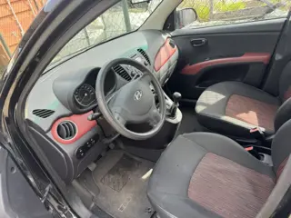 Foto 11 van Hyundai I10 1.1 i-Drive Cool MOTORSCHADE111