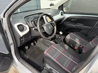 Foto 14 van Peugeot 108 1.2 Puretech Allure|Nieuwe distributie|Camera|Bluetooth|Allseason