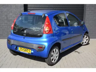 Foto 16 van Peugeot 107 1.0-12V XS*2e eigenaar*Airco*Elec ramen*NL Auto*5Drs*90Dkm*