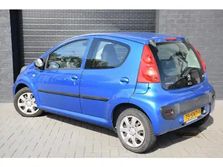 Foto 18 van Peugeot 107 1.0-12V XS*2e eigenaar*Airco*Elec ramen*NL Auto*5Drs*90Dkm*