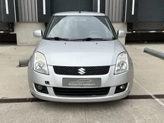 Foto 14 van Suzuki Swift 1.5 Exclusive, Automaat, Airco