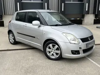 Foto 15 van Suzuki Swift 1.5 Exclusive, Automaat, Airco