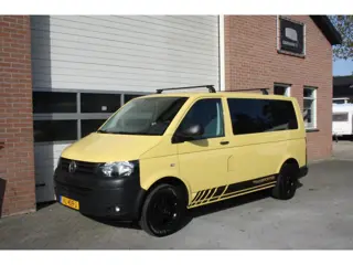 Foto 18 van Volkswagen Transporter 2.0 TDI L1H1.airco.5 zitplaatsen.1 vw dealer onderh.navigatie.cruise control.