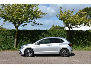 Foto 15 van Volkswagen Polo 1.0 TSI Life Business ECC ACC IQ-drive Virtueel-groot Camera PDC NAP
