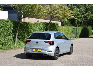 Foto 17 van Volkswagen Polo 1.0 TSI Life Business ECC ACC IQ-drive Virtueel-groot Camera PDC NAP