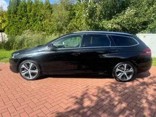 Foto 13 van Peugeot 308 SW 1.2 PureTech GT-line 53.000 KM