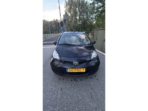 Toyota Aygo 1.0-12V BJ2010/5DRS/AIRCO/APK 9-2027