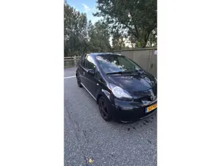 Foto 19 van Toyota Aygo 1.0-12V BJ2010/5DRS/AIRCO/APK 9-2027