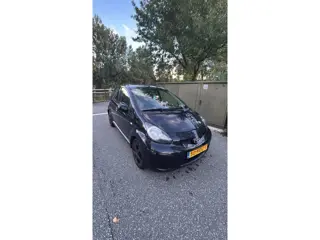 Foto 18 van Toyota Aygo 1.0-12V BJ2010/5DRS/AIRCO/APK 9-2027