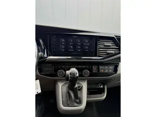 Foto 13 van Volkswagen Transporter 2.0 TDI L2H1 30 DC Caravelle Virtual, Adaptieve Cruise, Camera, 2 x Electrisc
