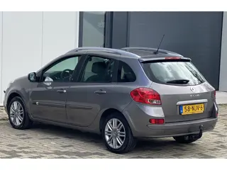 Foto 17 van Renault Clio Estate 1.2 TCE 20th Anniversary AIRCO NAVI