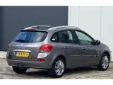 Foto 28 van Renault Clio Estate 1.2 TCE 20th Anniversary AIRCO NAVI