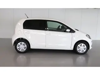 Foto 19 van Volkswagen Up! Volkswagen up! Move up | Airco 2015| € 7.450 rijklaar.