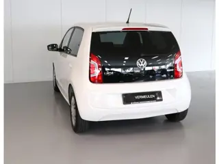 Foto 14 van Volkswagen Up! Volkswagen up! Move up | Airco 2015| € 7.450 rijklaar.