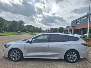 Foto 18 van Ford FOCUS Wagon 1.0 EcoBoost Hybrid ST Line (bj 2024)