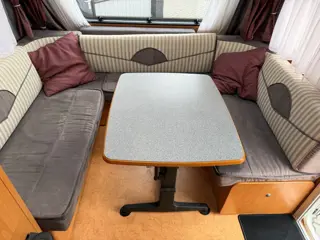 Foto 13 van DETHLEFFS Camper 510 V ’06 (Enkele Bedden, Rondzit)