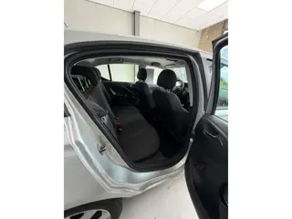 Foto 17 van Opel Corsa 1.3 CDTI Edition