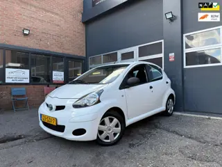 Foto 11 van Toyota Aygo 1.0-12V Now