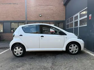 Foto 14 van Toyota Aygo 1.0-12V Now