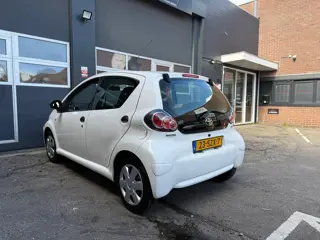 Foto 16 van Toyota Aygo 1.0-12V Now