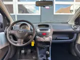 Foto 27 van Toyota Aygo 1.0-12V Now