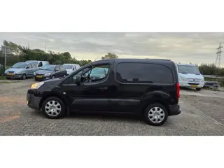 Foto 19 van Peugeot Partner 120 1.6 HDI L1 XT Profit + Airco Nap