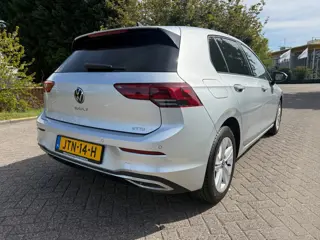 Foto 20 van Volkswagen GOLF 1.5 eTSI Business_150 PK_CAMERA_CarPLAY_NETTE_AUTO_