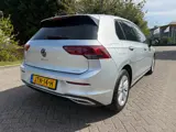 Foto 30 van Volkswagen GOLF 1.5 eTSI Business_150 PK_CAMERA_CarPLAY_NETTE_AUTO_