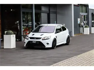Foto 19 van Ford Focus 2.5 RS **collectors item/Milltek/Mountune/Carbon/Recaro**