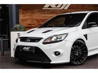 Foto 18 van Ford Focus 2.5 RS **collectors item/Milltek/Mountune/Carbon/Recaro**
