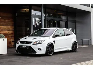 Foto 16 van Ford Focus 2.5 RS **collectors item/Milltek/Mountune/Carbon/Recaro**