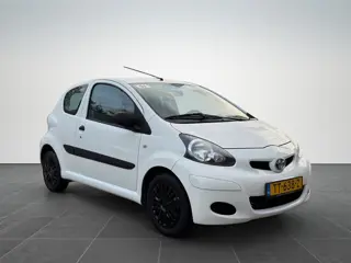 Foto 13 van Toyota Aygo 1.0-12V Cool Airco|APK 06-2027|Zuinig|NAP