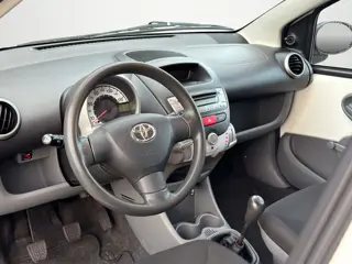 Foto 14 van Toyota Aygo 1.0-12V Cool Airco|APK 06-2027|Zuinig|NAP
