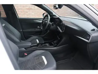 Foto 15 van Opel Mokka 1.2 Turbo 130pk EAT8 Ultimate - Adaptieve cruise - Achteruitrijcamera - Apple CarPlay - K