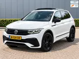 Foto 22 van Volkswagen Tiguan 1.5 TSI R-Line Pano/Sfeer/Keyless/Blindspot nieuwstaat!