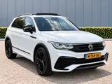 Foto 24 van Volkswagen Tiguan 1.5 TSI R-Line Pano/Sfeer/Keyless/Blindspot nieuwstaat!
