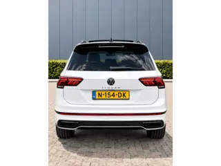 Foto 17 van Volkswagen Tiguan 1.5 TSI R-Line Pano/Sfeer/Keyless/Blindspot nieuwstaat!