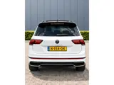 Foto 27 van Volkswagen Tiguan 1.5 TSI R-Line Pano/Sfeer/Keyless/Blindspot nieuwstaat!