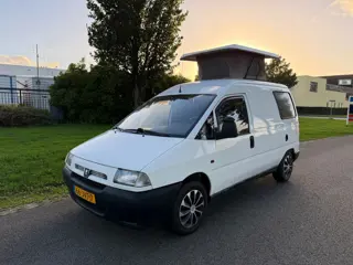 Foto 11 van Peugeot EXPERT Camper Lage Wegenbelasting