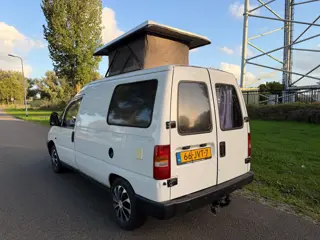 Foto 19 van Peugeot EXPERT Camper Lage Wegenbelasting
