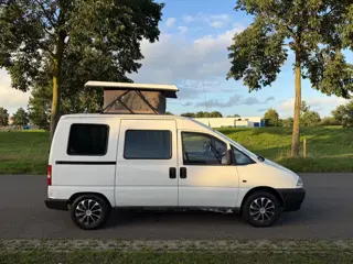 Foto 17 van Peugeot EXPERT Camper Lage Wegenbelasting