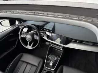 Foto 13 van Audi A3 Sportback 35 TFSI Black Ed. Leer Pano CarPlay